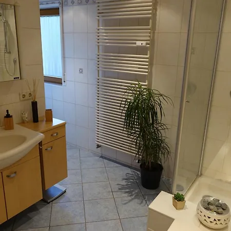 Anna - Ruhig Gelegen, Mitten In Der Natur, Unmittelbar Am Neckarsteig *